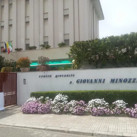 Centro Giovanile Padre Minozzi Hotel *