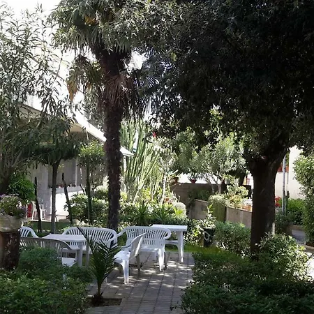 Centro Giovanile Padre Minozzi * Поликоро