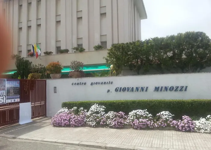 Centro Giovanile Padre Minozzi Hotel *